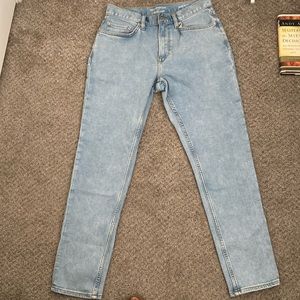 Never worn before bought from banana republic retail store.